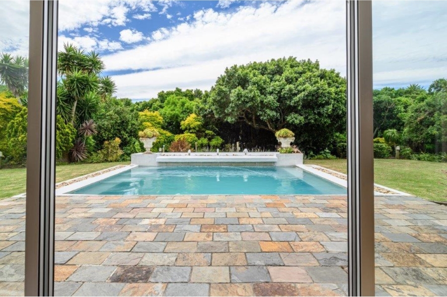 4 Bedroom Property for Sale in Lovemore Park Eastern Cape